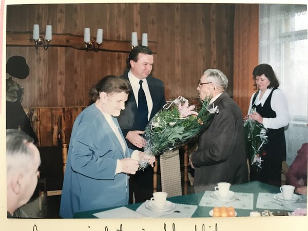 Uroczyste spotkanie wójta z najstarszymi małżenstwammi w gminie.