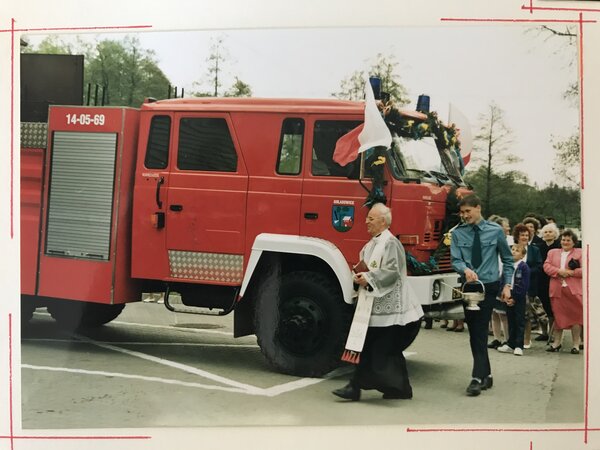 80 lat OSP w Golasowicach - Nowy wóz bojowy poświęcił proboszcz ks. Jan Skolik
